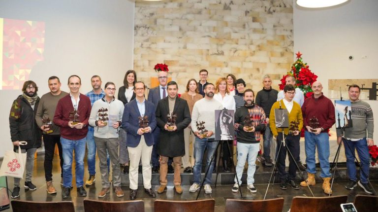 El Cementerio de Torrero entrega sus premios en la gala ‘Navidad en el recuerdo’