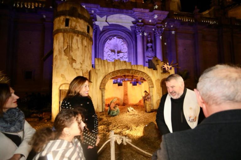 Zaragoza inaugura la Navidad