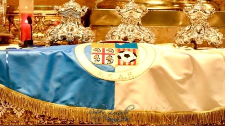 Este jueves, la Virgen del Pilar lucirá el manto distintivo del fútbol aragonés