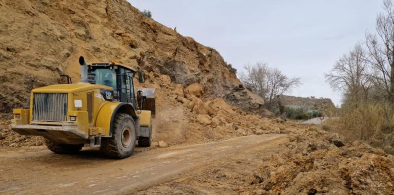Realizada una segunda voladura para evitar riesgos de desprendimiento sobre la A-1401, a su paso por Ariño