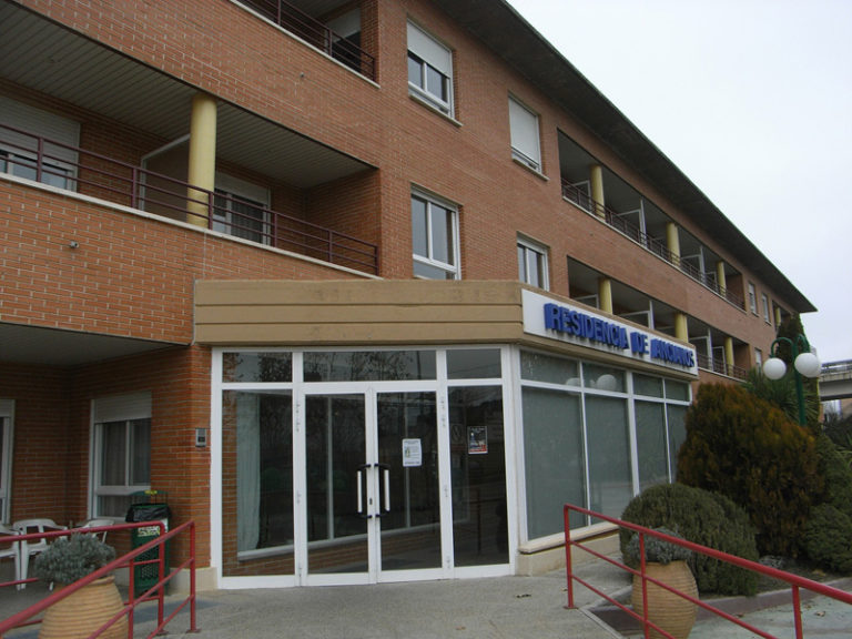 La DPZ destina más de 440.000 euros para financiar actuaciones y aliviar el gasto corriente de 13 residencias de la provincia