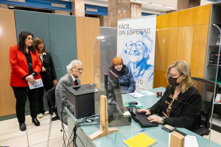 El Ayuntamiento de Zaragoza pone en marcha una ventanilla preferente para mayores