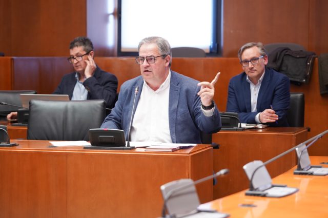 El PP rechaza la irresponsabilidad del PSOE que “dañó con su gestión la sanidad aragonesa y ahora pretende dar lecciones”