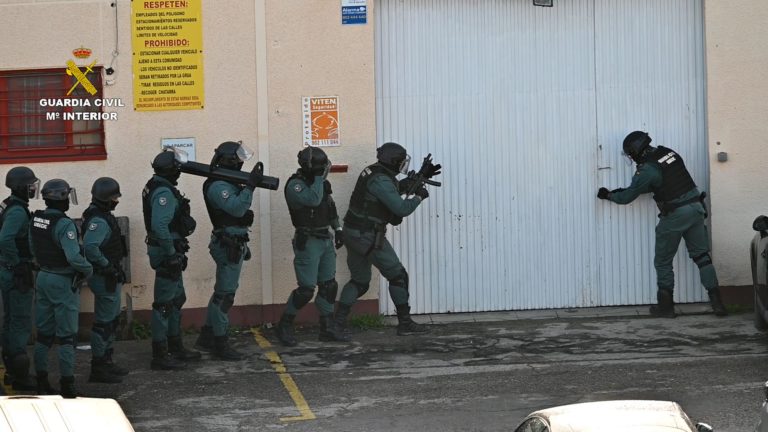 La Guardia Civil de Teruel desarticula un grupo criminal en Madrid y detiene a cuatro personas  que se dedicaban al robo de material de construcción y alimenticio