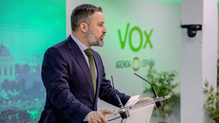 Vox condiciona el apoyo a los presupuestos autonómicos a que el PP rompa en Bruselas con las políticas de inmigración
