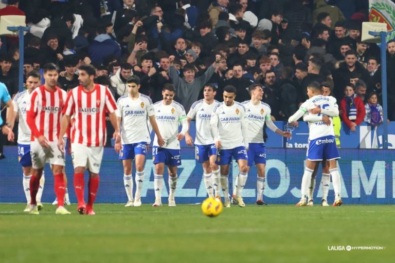 La Federación de Peñas del Real Zaragoza alza la voz por los horarios en lunes y viernes