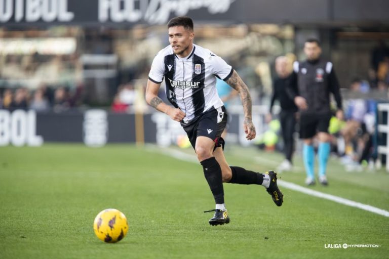 Juanjo Narváez es baja ante el Real Zaragoza pero sí que estará Tomás Alarcón