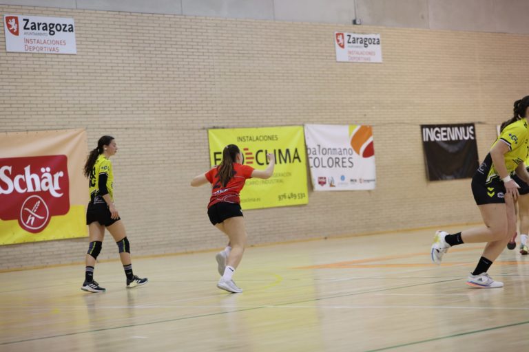 El Schär Colores Zaragoza vence en casa a San Adrián (29-24)