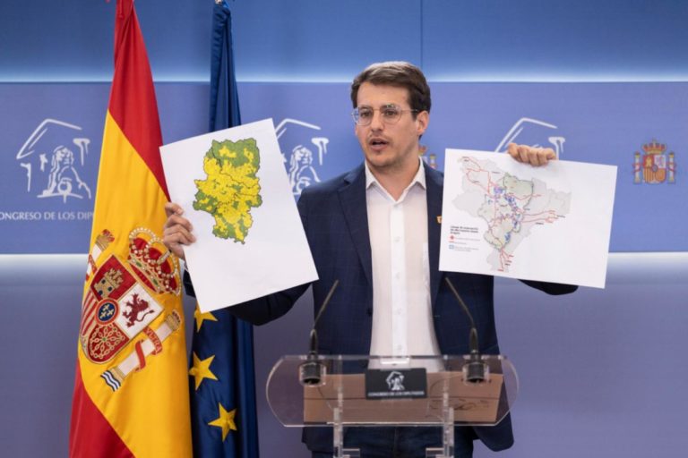 Pueyo reclama un mapa para reordenar las renovables en el territorio en 6 meses