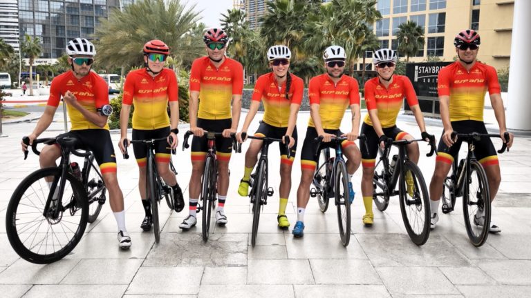 La aragonesa Marta Pintanel disputa en Abu Dhabi la primera prueba de las Series Mundiales de Triatlón 2024