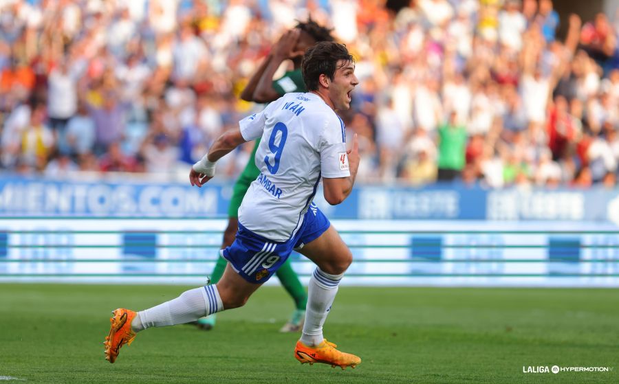 Iván Azón comes to the rescue of Real Zaragoza to get a draw against Elche (1-1)