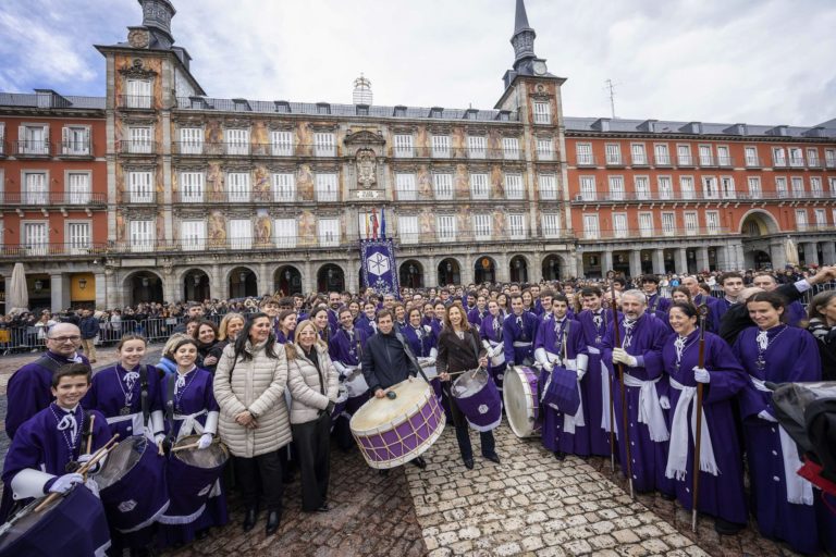 Los tambores de Zaragoza despiden la Semana Santa en Madrid
