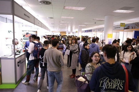 La feria de empleo expoTALENT’24 acerca jóvenes y empresas en la Universidad de Zaragoza