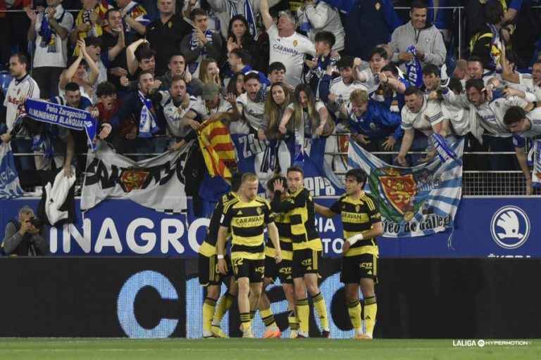 El Real Zaragoza asalta El Alcoraz en un ejercicio de resistencia final (1-2)