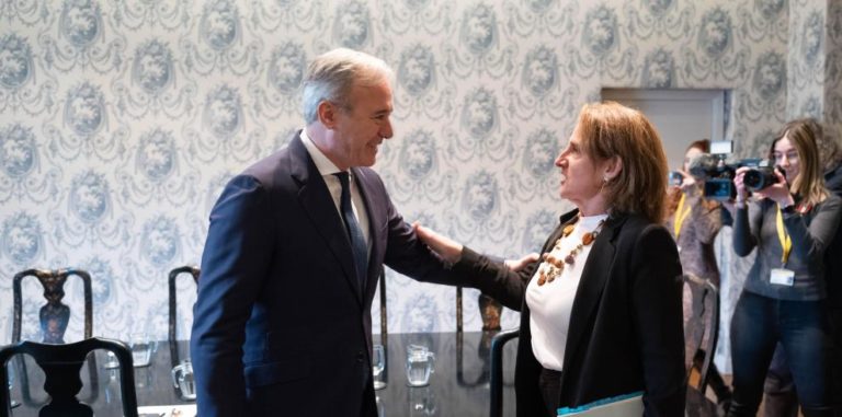 El presidente Azcón se reúne con la ministra Ribera para hablar de la política hidráulica, la despoblación y el plan pirineos