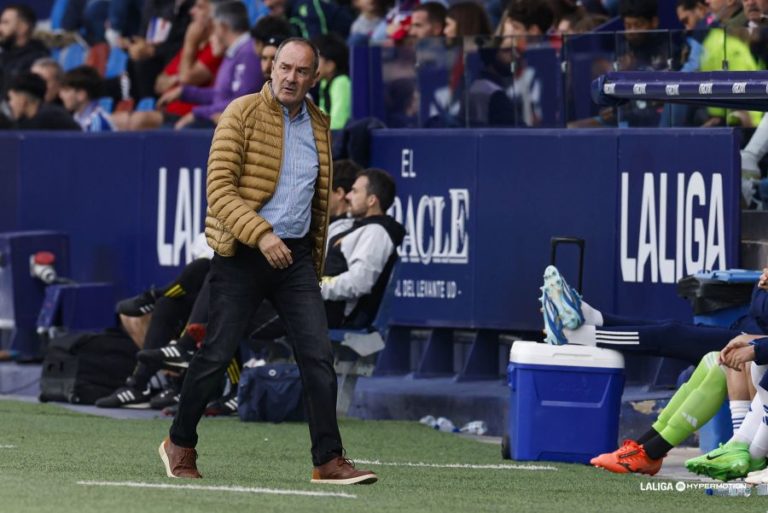 Víctor Fernández: «Nunca hubiésemos merecido perder el partido de hoy, el fútbol ha sido muy cruel»