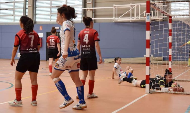 Victoria del Sala Zaragoza para seguir luchando por la salvación (4-3)