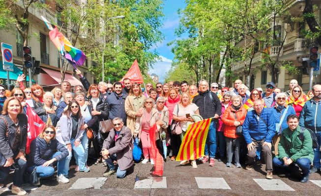 Militantes y dirigentes del PSOE de Aragón acuden a Madrid en apoyo de Sánchez