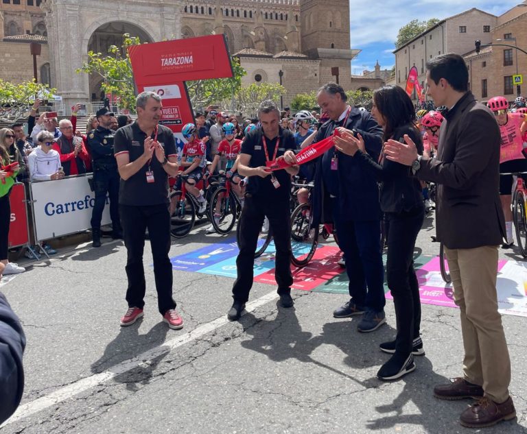 Tarazona acogía este viernes la salida de la sexta etapa de La Vuelta Femenina