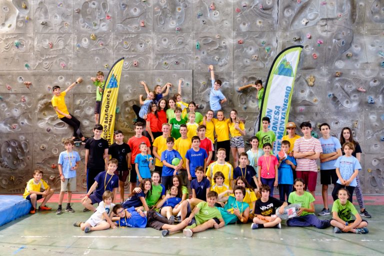 Los 41 juegos escolares han premiado a los mejores jóvenes escaladores en el Campeonato de Aragón de Dificultad este 19 de mayo