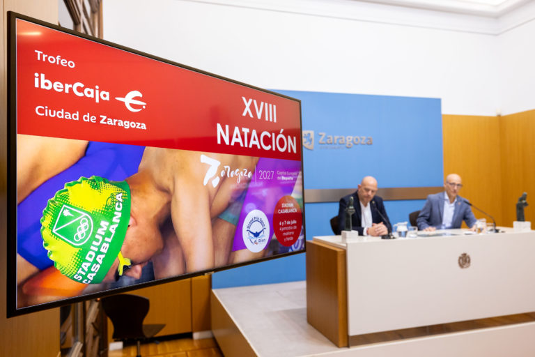 La piscina Eduardo Lastrada acoge el XVIII Trofeo Ibercaja Ciudad de Zaragoza de natación
