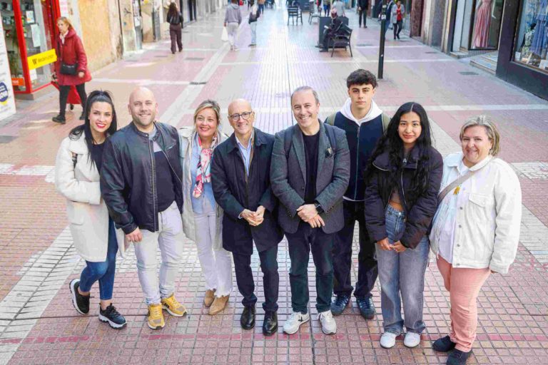 Zaragoza acoge su primer torneo de ajedrez al aire libre en la calle Delicias