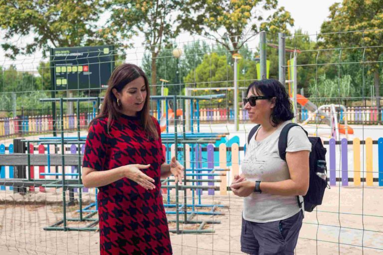 Zaragoza inicia la instalación de 15 nuevas zonas de juegos infantiles en diversos barrios