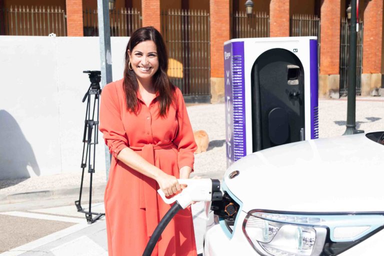 Zaragoza reduce 670 toneladas de CO2 gracias a los puntos de recarga eléctricos