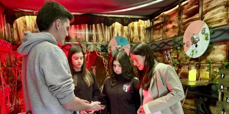 IAJ presenta un escape room para alertar sobre los riesgos del juego online entre jóvenes en Aragón