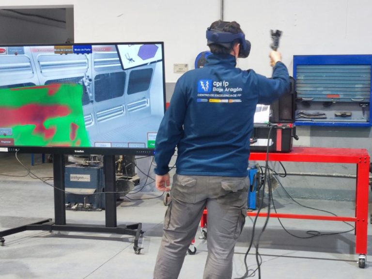Alcañiz acoge la jornada Futuro en Movimiento para impulsar la Formación Profesional en automoción