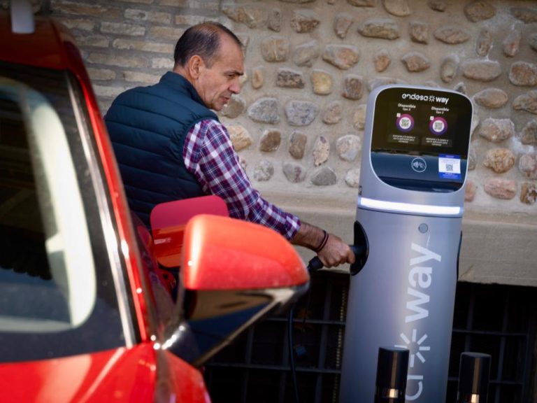 Aragón instala 43 estaciones de recarga para vehículos eléctricos