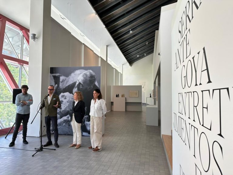 Serrano ante Goya una exposición que revela el diálogo entre dos grandes artistas aragoneses