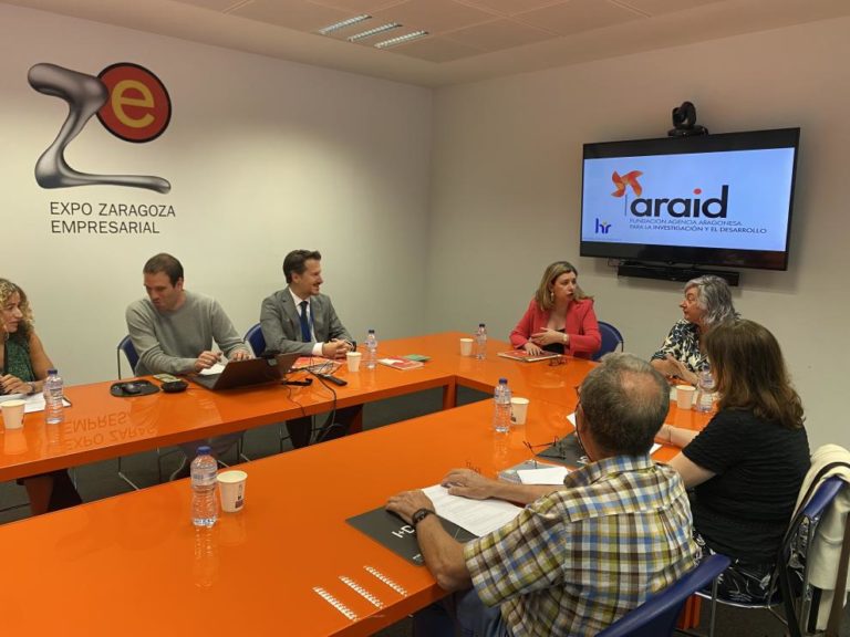 Pérez Forniés lidera reunión del Patronato de la Fundación ARAID en Zaragoza