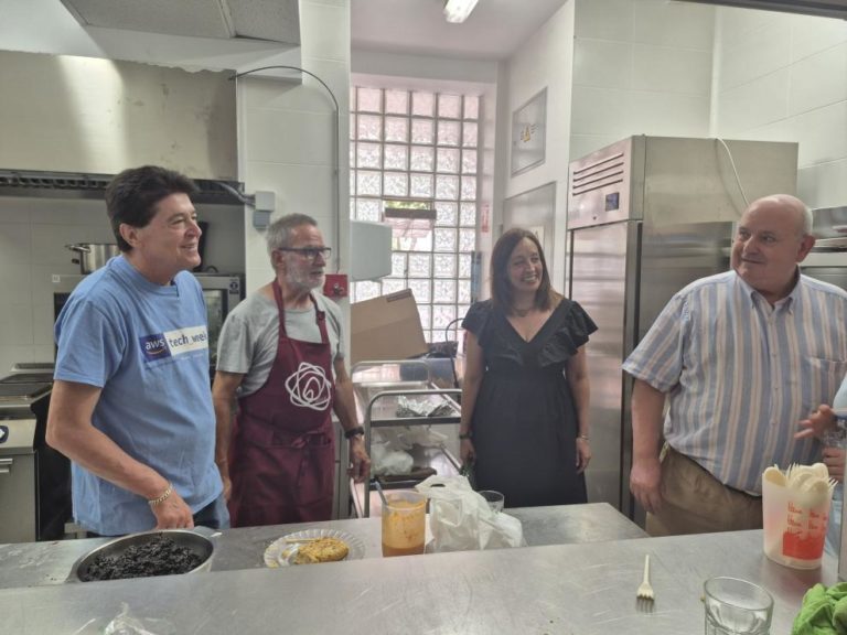 La Fundación San Blas inaugura su nueva cocina para atender a personas sin hogar