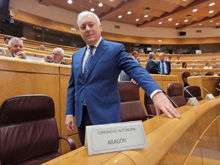 Octavio López presume en el Senado de la política de vivienda de Aragón