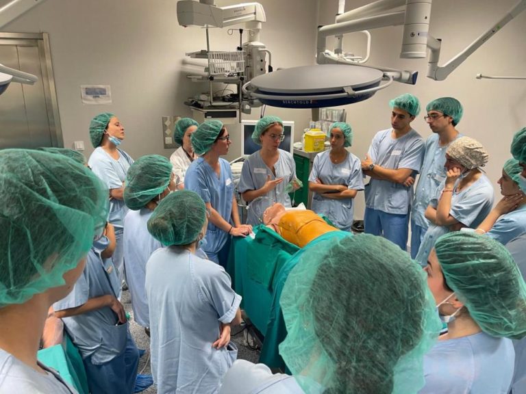 Formación innovadora para residentes quirúrgicos en el Hospital Clínico