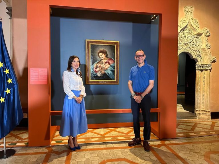 La Virgen con el niño se suma a la exposición «Goya, del Museo al Palacio»