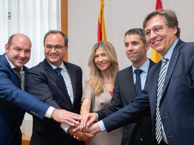 Mecanus Innovación y GDELS-Santa Bárbara Sistemas firman acuerdo para blindados en Aragón