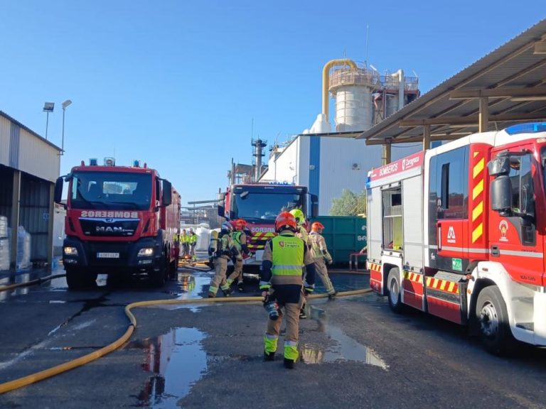 Un incendio en una industria química de Zuera activa  el nivel 1 de emergencia