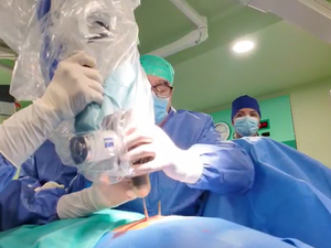 Una innovadora radioterapia intraoperatoria vertebral se realiza en Zaragoza por primera vez en España
