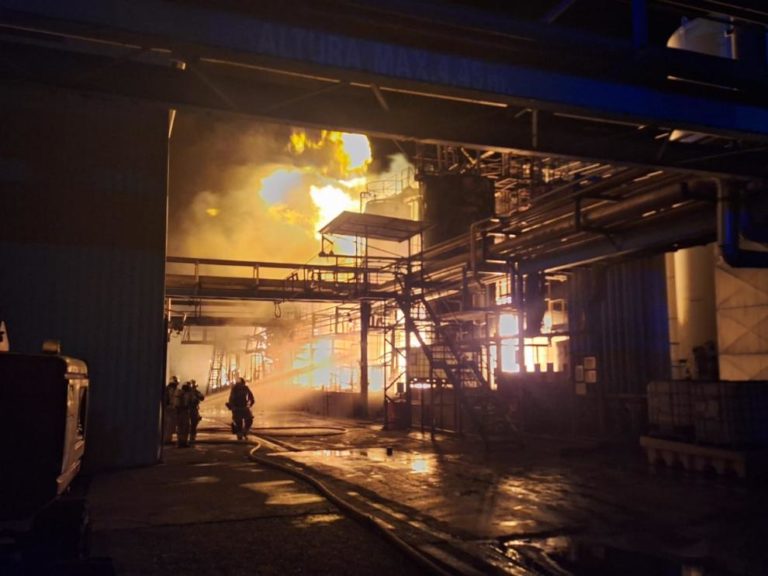 Desactivado el Plan de Emergencia en Zuera tras extinguir el incendio en la empresa química