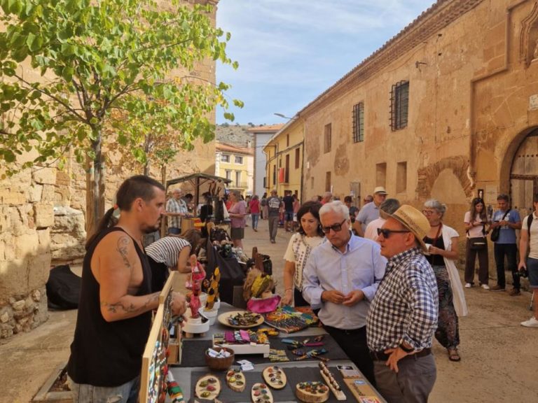 La IX Feria del Manubles en Torrelapaja celebra la tradición y el trabajo local