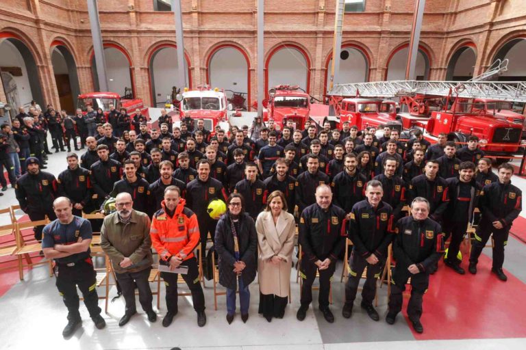 71 nuevos bomberos se unen al Cuerpo Municipal de Zaragoza tras completar su formación