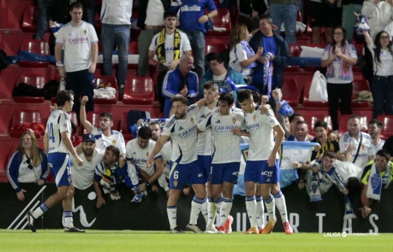 La pegada en ataque del Real Zaragoza conquista el Nuevo Pepico Amat (2-3)