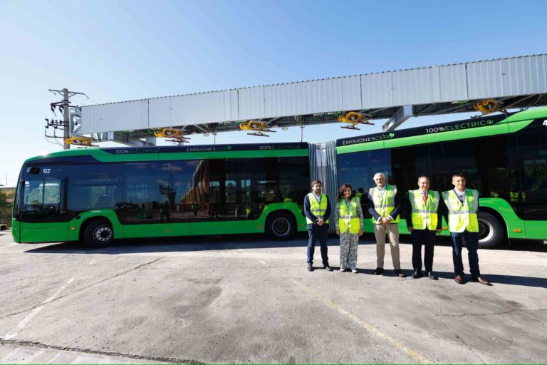 Zaragoza completa la electrificación de cocheras con 47 nuevos puntos de recarga para autobuses eléctricos