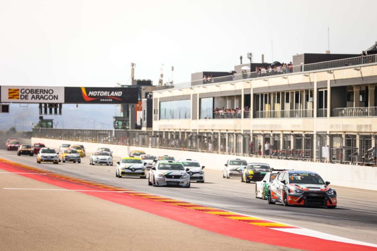 Ánder Gamón se impone en la primera carrera del Campeonato Regional de Aragón en Motorland Ánder Gamón se impone en la primera carrera del Campeonato Regional de Aragón en Motorland