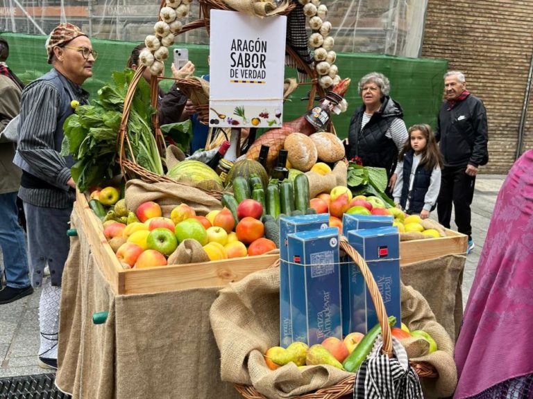 El Gobierno de Aragón participa en la Ofrenda de Frutos a la Virgen del Pilar