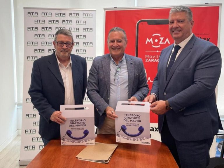Taxistas zaragozanos se unen en la campaña de promoción del Teléfono del Mayor