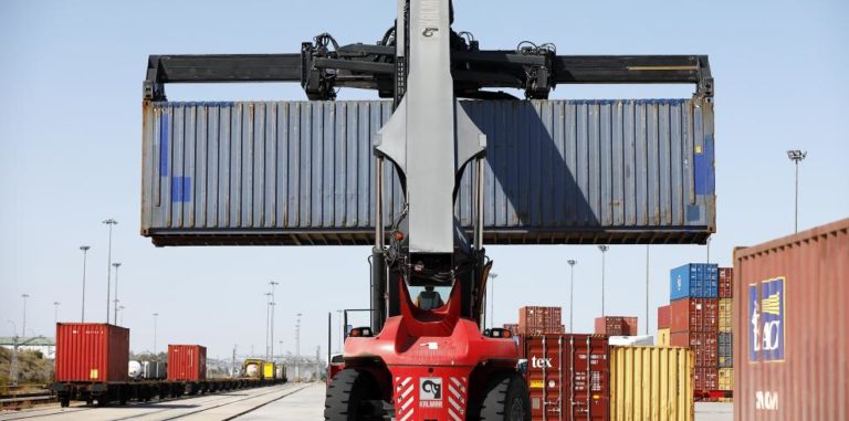 Aragón aumenta sus exportaciones en enero mientras caen en España
