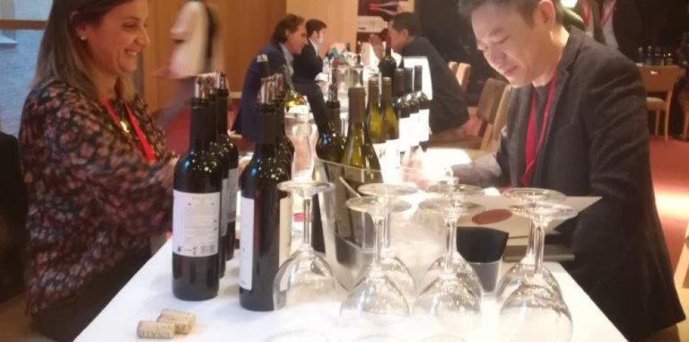 Aumento del 5,7% en exportaciones aragonesas en febrero de 2026